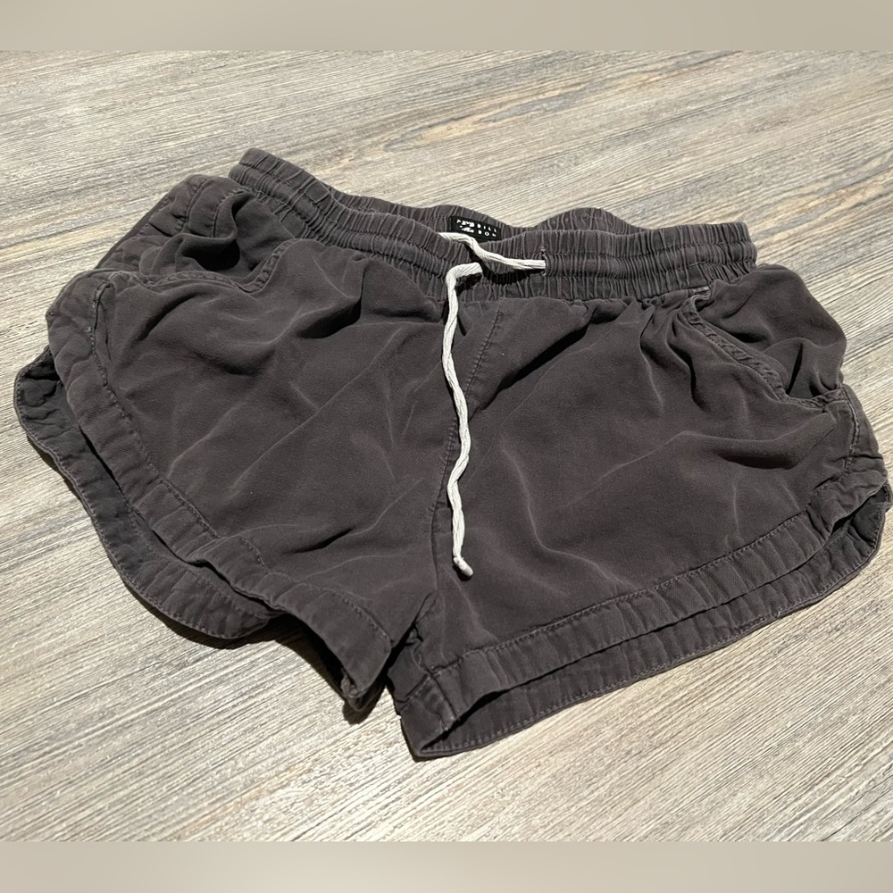 SOLD Billabong Road Trippin shorts